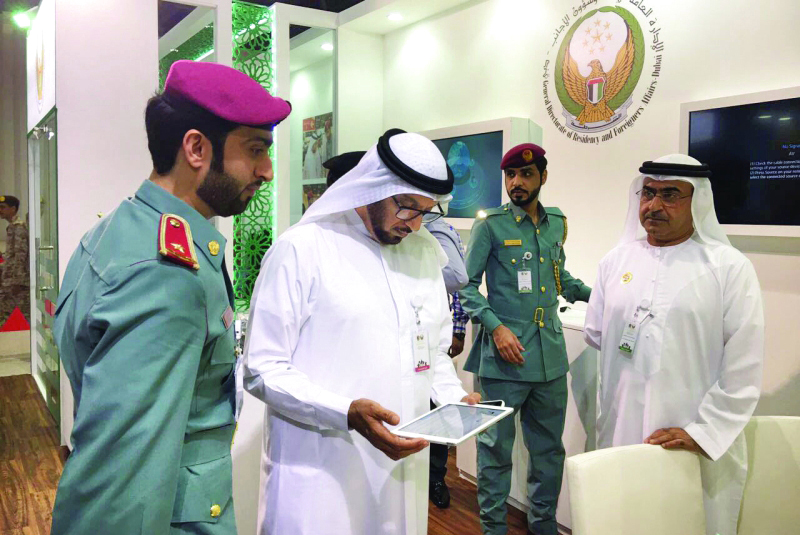 "Ⅶ محمد المري لدى زيارته المعرض | وام"