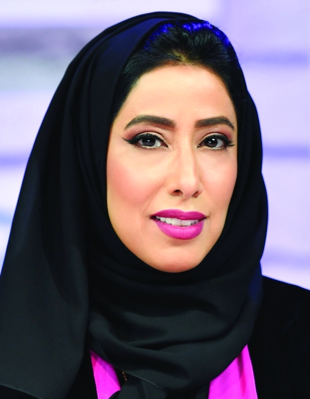 "■ منى المري"