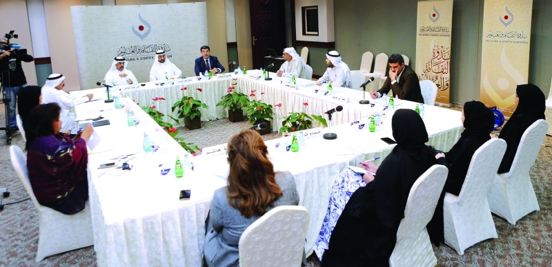 "جانب من نقاشات الندوة"