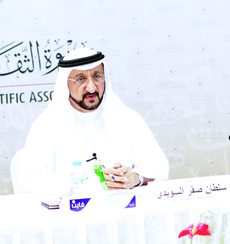 "سلطان صقر السويدي"