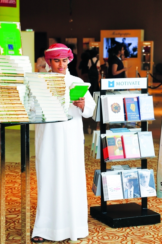 "نقاش جاد حول الكتاب ــ  تصوير عبد الحنّان مصطفى"