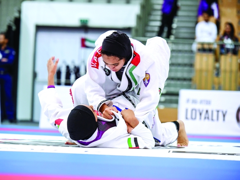 "■ من منافسات سابقة لـ «سيدات الجوجيتسو» | البيان"