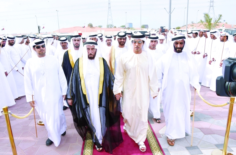 "منصور بن زايد لدى حضوره الحفل | وام"