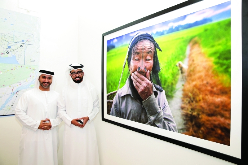 "المصوران يوسف الزعابي وخليل ابراهيم ــ تصوير- ناصر بابو"