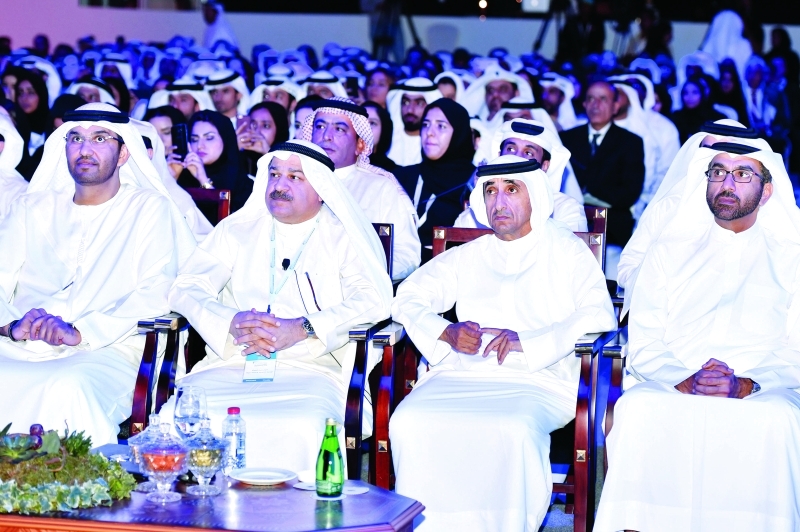 "سعيد بن مكتوم وسلطان الجابر وهشام القاسم والحضور"