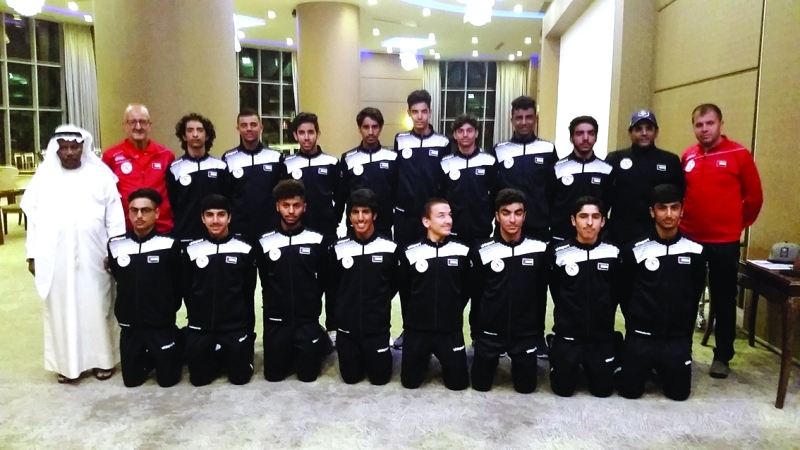 "■ لاعبو منتخباتنا المشاركون بالبطولة في لقطة جماعية | البيان"