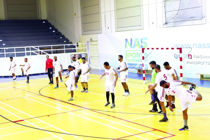 "■ جانب من تدريبات المنتخب بصالة صلاح الدين | تصوير: عماد علاء الدين"