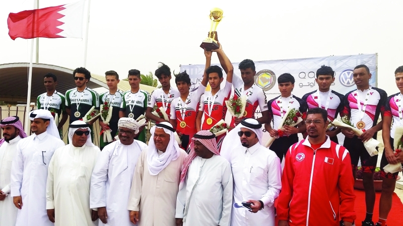 "نجوم الإمارات الأوائل على منصة التتويج - البيان"