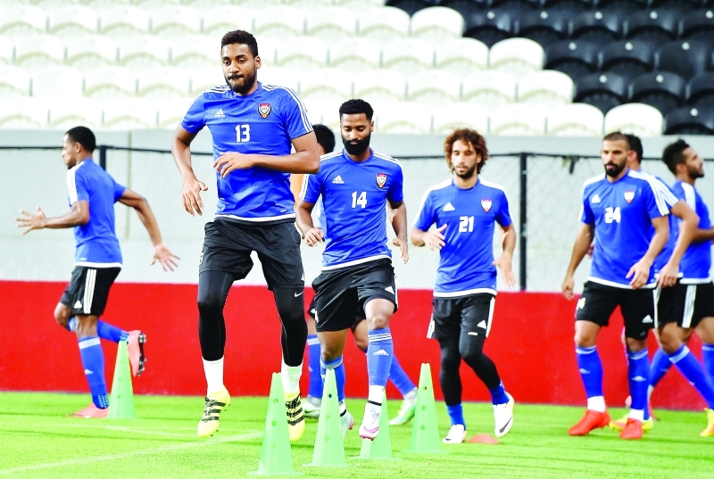 "■ منتخبنا الوطني يتمسك بأمل التأهل إلى مونديال روسيا | البيان"