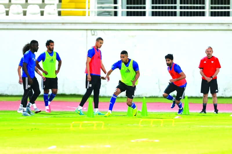 "■ جانب من تحضيرات المنتخب | البيان"