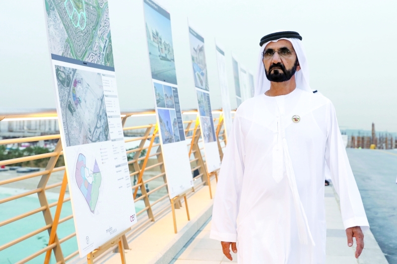"محمد بن راشد أثناء جولته التفقدية"