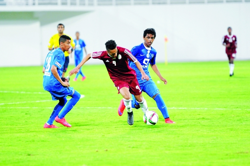 "■ جانب من مباريات الدورة الماضية | البيان"