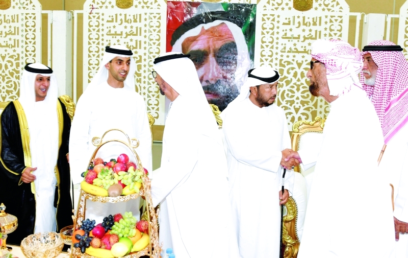 "■ سلطان وخالد بن زايد خلال حضورهما حفل الزفاف   |  وام"