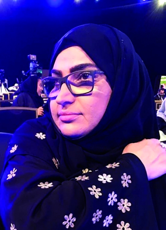 "■ أمينة العماوي"
