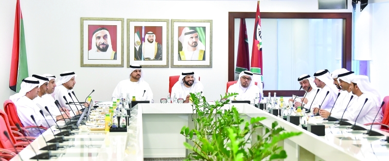 "■ مروان بن غليطة مترئساً اجتماع اتحاد الكرة | البيان"