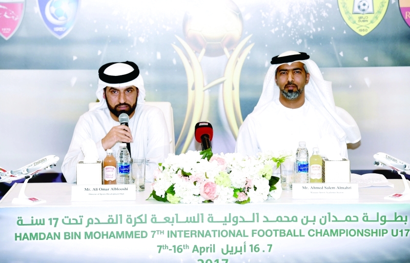 "■ علي عمر وأحمد المهري يتحدثان في المؤتمر الصحافي | البيان"