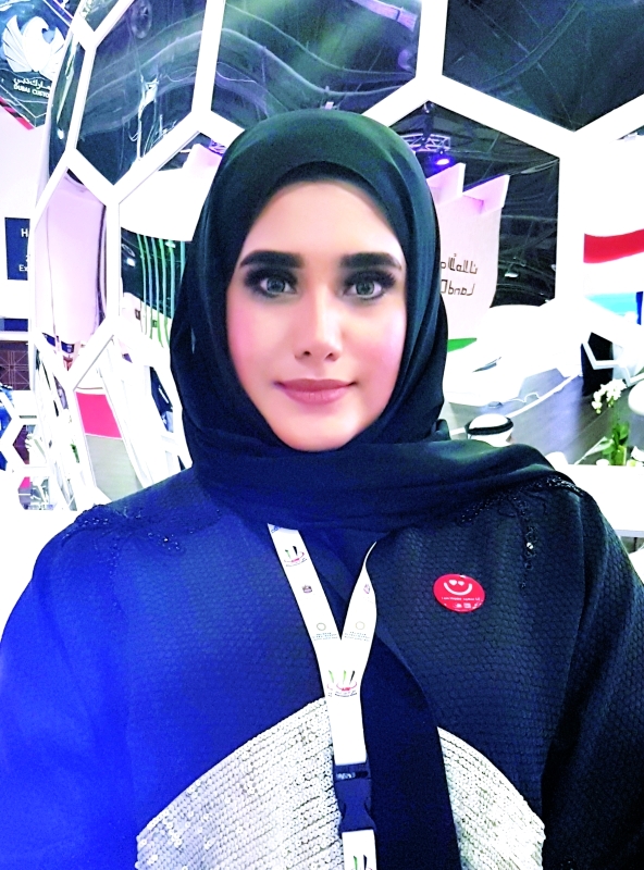 "سارة السويدي"