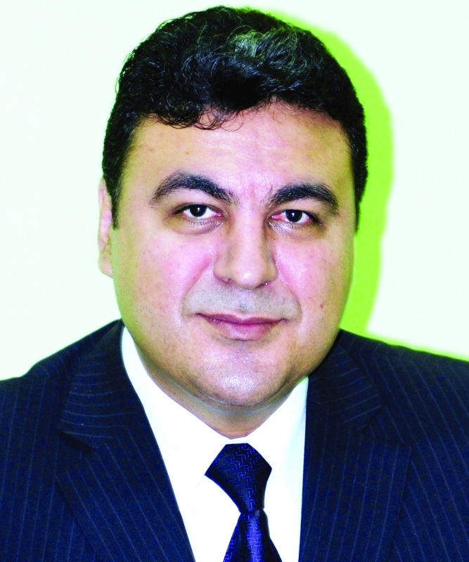 "■ ياسر عبد العزيز"
