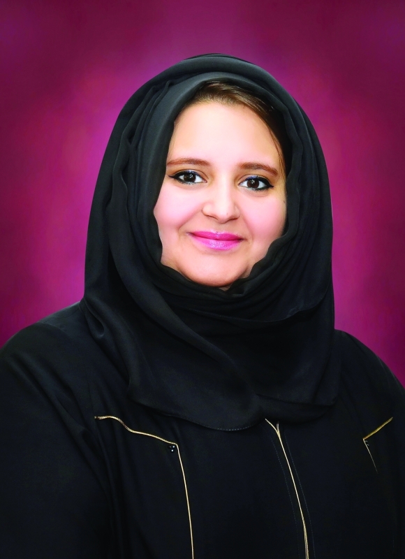 "فاطمة بو هناد"