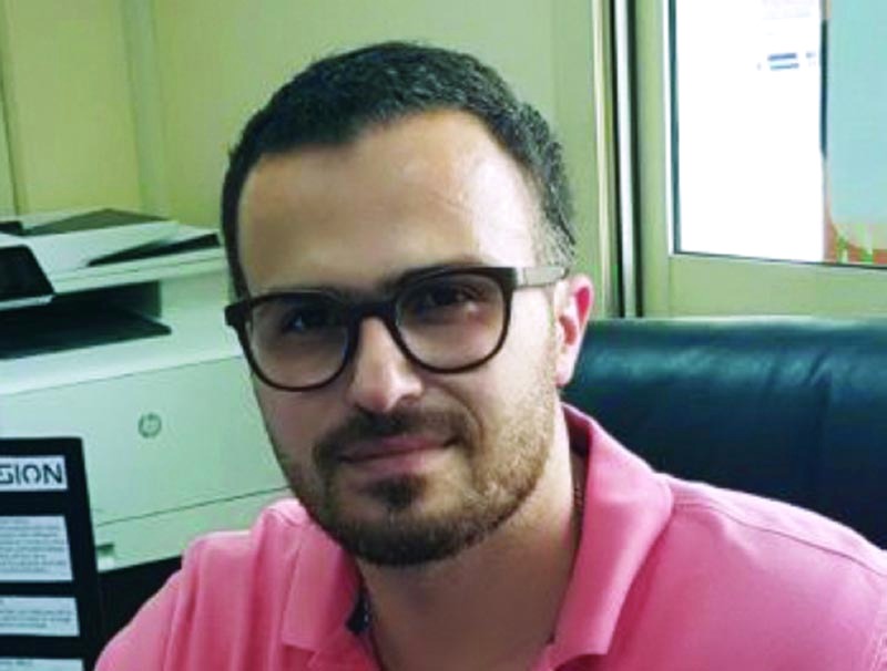 "Ⅶ أسامة المعلم"