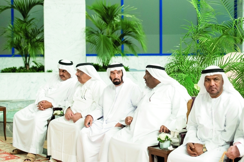 "■ عدد من الرعيل الأول خريجي الدفعة الأولى من كلية زايد الثاني العسكرية"
