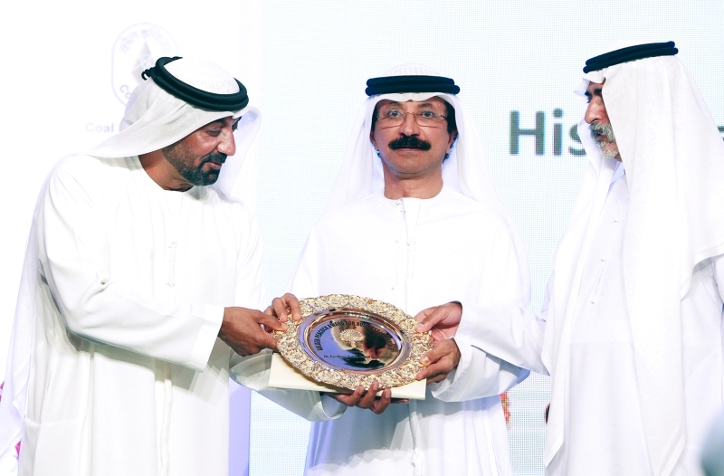 "Ⅶ نهيان بن مبارك وأحمد بن سعيد يكرمان سلطان بن سليم خلال الاحتفال | البيان"