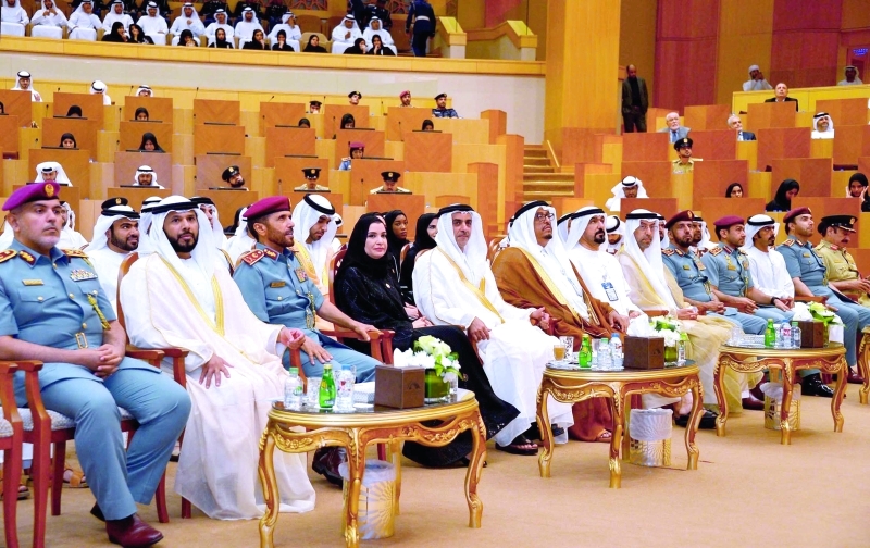 "■ أمل القبيسي وسيف بن زايد وضاحي خلفان وعبد القدوس العبيدلي والمسؤولون خلال المؤتمر | من المصدر"