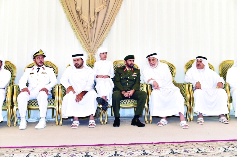 "وفد القوات المسلحة خلال تقديم العزاء"