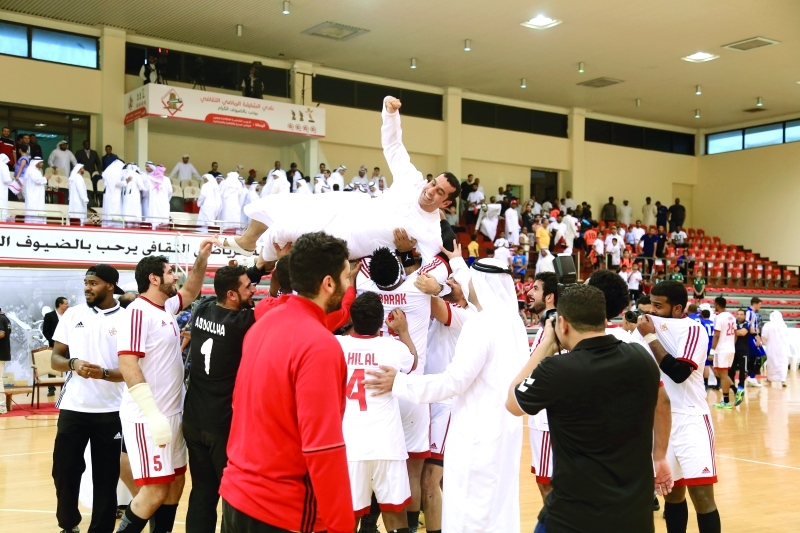 "■ فرحة كبيرة للاعبين والجهازين الفني والإداري | البيان"