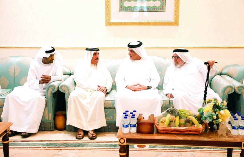 "■ سعود بن صقر خلال تقبل التعازي في وفاة الشيخ محمد بن خالد القاسمي | وام"