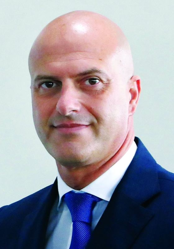 "■ ريمون حنوش"