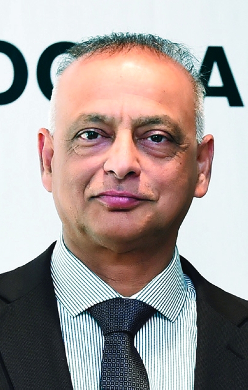 "■ هومايون عالم"