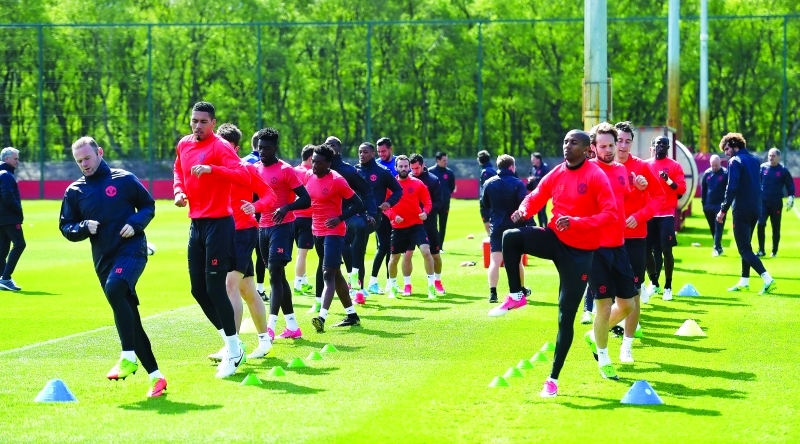 "■ جانب من تحضيرات يونايتد للمباراة | أ ف ب"