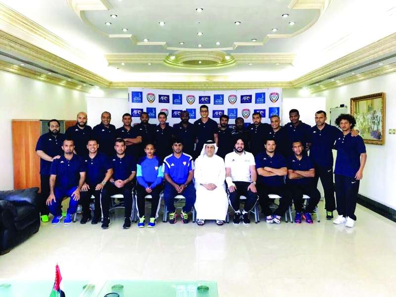 "■ صورة جماعية للمدربين المشاركين في الدورة | البيان"