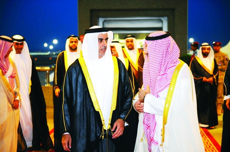 "سيف بن زايد لدى وصوله إلى جدة"