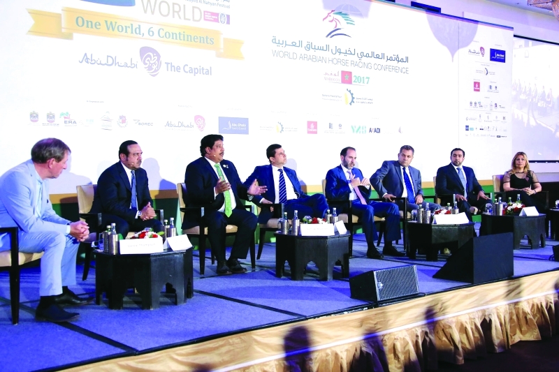 "■ الجلسة السابعة ناقشت موضوع مستقبل سباقات الخيول العربية"