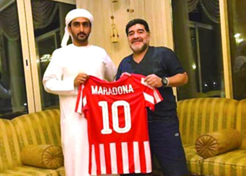 "■ مكتوم الشرقي ومارادونا يحملان القميص رقم 10 التاريخي بألوان الفجيرة | البيان"