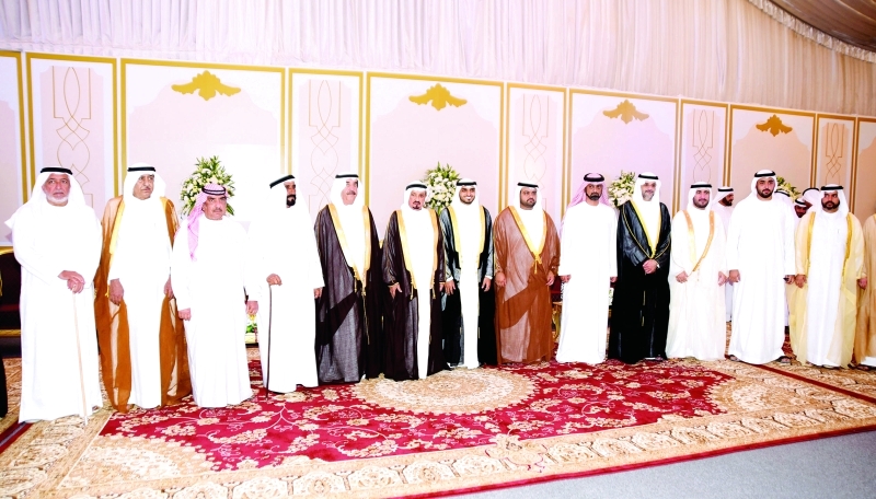 "■ حميد النعيمي وسعود المعلا وسلطان بن محمد بن سلطان وعمار النعيمي ومحمد الشرقي خلال الحفل | من المصدر"