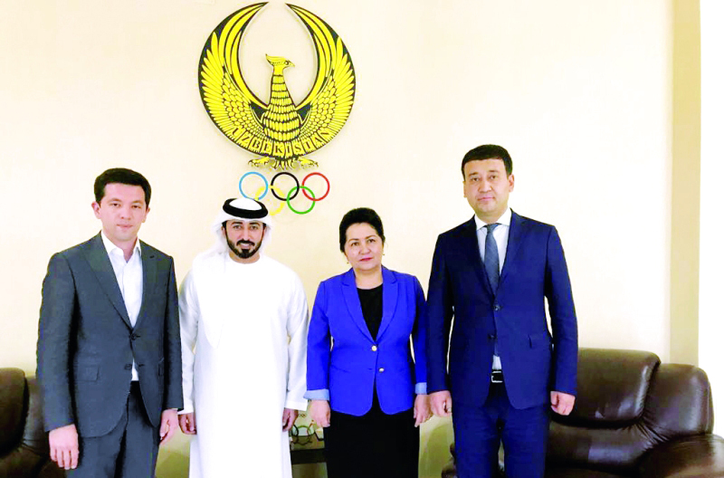 "■ الشعفار مع مسؤولي اللجنة الأولمبية الأوزبكية | البيان"