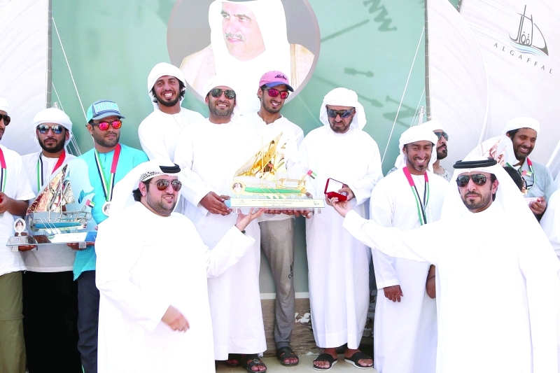 "■ سعيد بن حمدان بن راشد يتوج بطل القفال بحضور أحمد بن مسحار"