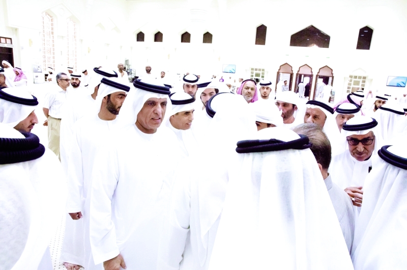 "سموه مشاركاً في تشييع الجثمان"