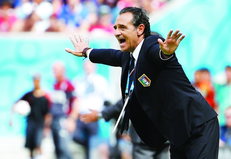 "Italy's coach Cesare Prandelli shouts during the 2014 World Cup Group D soccer match between Italy and Costa Rica at the Pernambuco arena in Recife June 20, 2014. REUTERS/Yves Herman (BRAZIL - Tags: SOCCER SPORT WORLD CUP)"