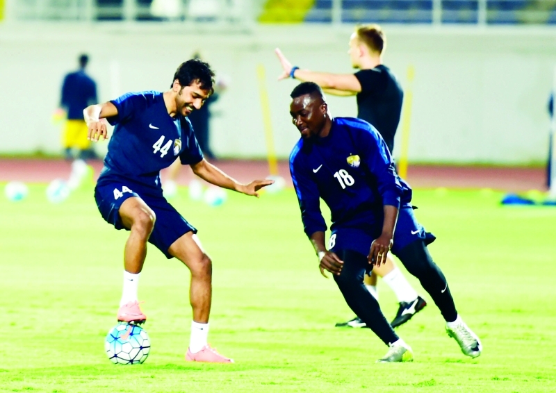 "جانب من تدريبات العين | البيان"