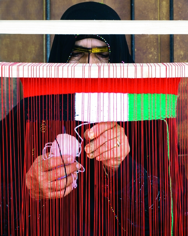 "■ عدسة جادت بأجمل الصور"