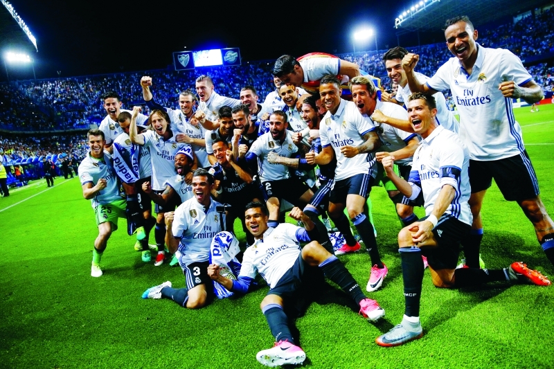 "■ ريال مدريد في انتظار استلام كأس الدوري الإسباني | رويترز"