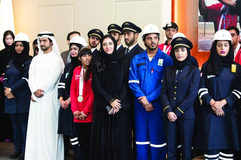"شباب الإمارات خلال الاستقبال"