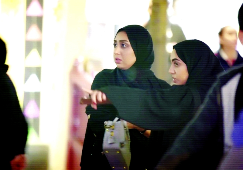 "البرنامج يسلّط الضوء حول القيم النبيلة التي يتحلى بها أبناء الإمارات | من المصدر"