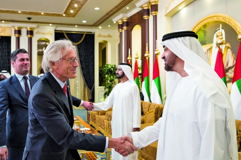 "محمد بن راشد ومحمد بن زايد يتلقيان التهاني بشهر رمضان | تصوير: رايان كارتر"