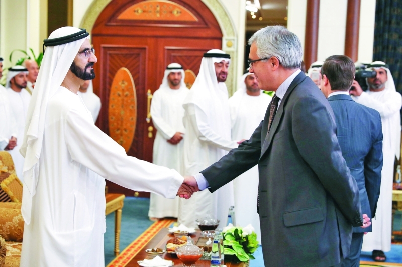 "محمد بن راشد ومحمد بن زايد خلال استقبال رؤساء البعثات الدبلوماسية في الدولة | تصوير: خليفة اليوسف"
