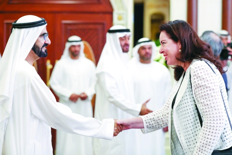 "محمد بن راشد ومحمد بن زايد يتلقيان التهاني بشهر رمضان من رؤساء البعثات الدبلوماسية العربية والإسلامية والأجنبية وممثلي المنظمات الدولية"